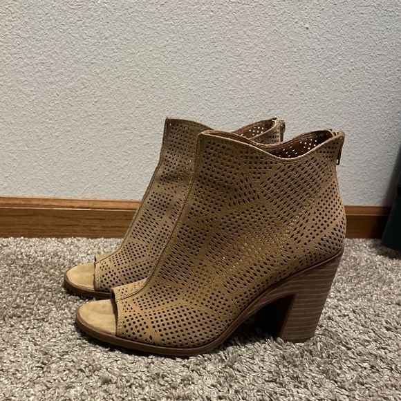 Lucky brand peep toe booties - Picture 2 of 2